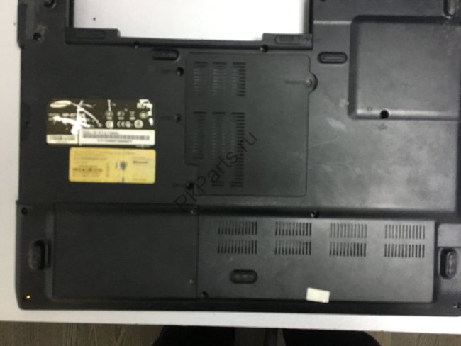 Нижняя часть корпуса (поддон) для ноутбука Samsung R710h