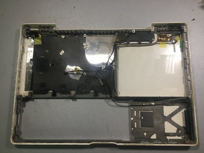 Нижняя часть корпуса для ноутбука MacBook A1181 2006г